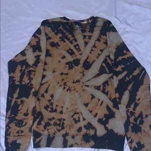 Bleached black crewneck